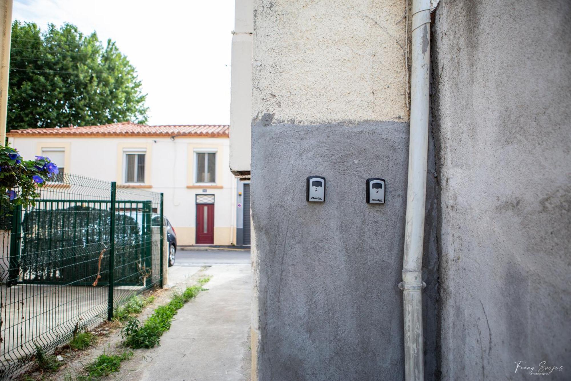 Appartements Confortables - Gare A 5 Min Pied - 20Min De La Plage - Terrasse 佩皮尼昂 外观 照片